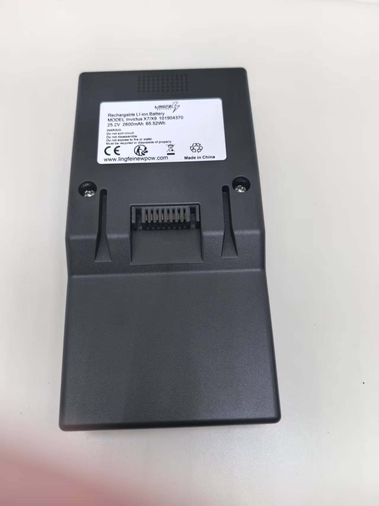Replacement Battery for Genius Invictus X7, X7-01, X9, X9-01, A8, A9 Vacuum Cleaner, Replacement for Battery Model 101904370, ZB1669-7S1P-01, 25.2 Volt, 2500 mAh, 63 Wh.